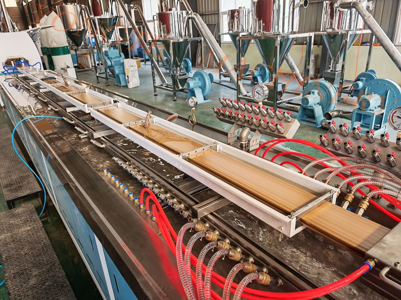 Linja e prodhimit të dyshemesë plastike të Makinerisë Plastike të Makinerisë Plastike Qingdao Yongte