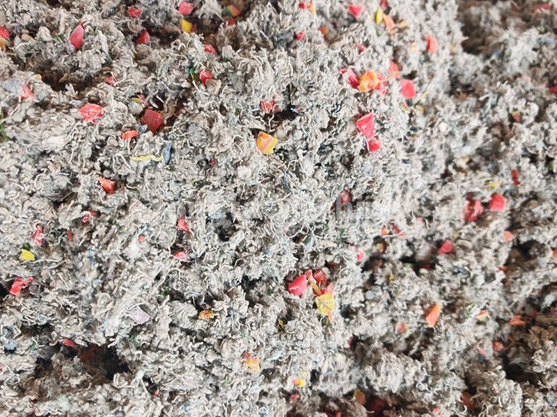 Yongte lançon makineri inovative të stolisjes WPC që konverton rrobat e mbeturinave në materiale ndërtimi miqësore me mjedisin