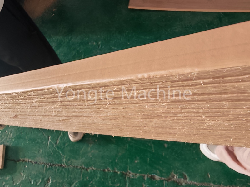 Si të bëni teksturë të ashpër si druri në sipërfaqen e produkteve WPC?