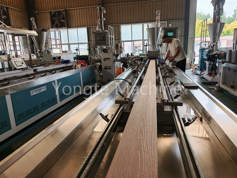 Instalimi dhe vënia në punë e makinës WPC për Klientin e Kanadasë