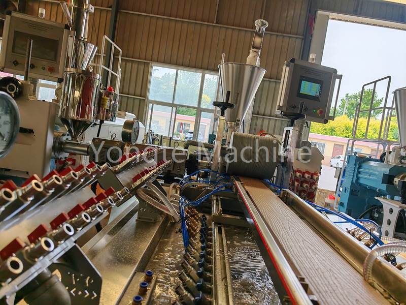 Sa shpesh duhet të lubrifikohet WPC Extrusion Machine?