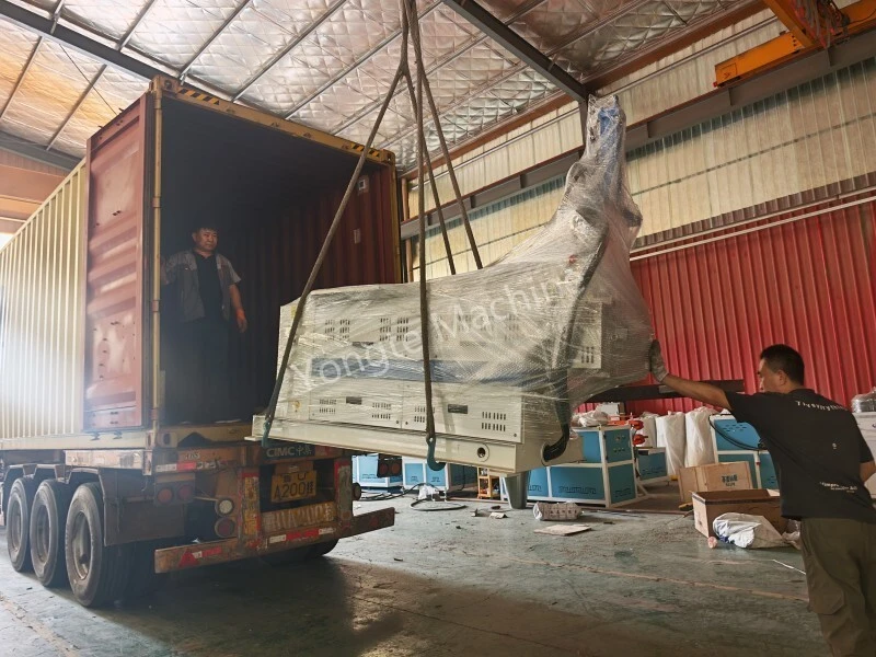 Dorëzimi i makinerisë peletizuese plastike te klienti i Afrikës