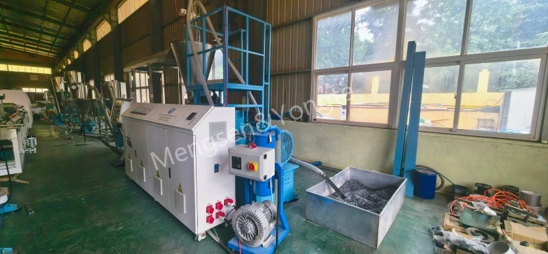 Granulator druri i plastikës me performancë të lartë për klientët evropianë